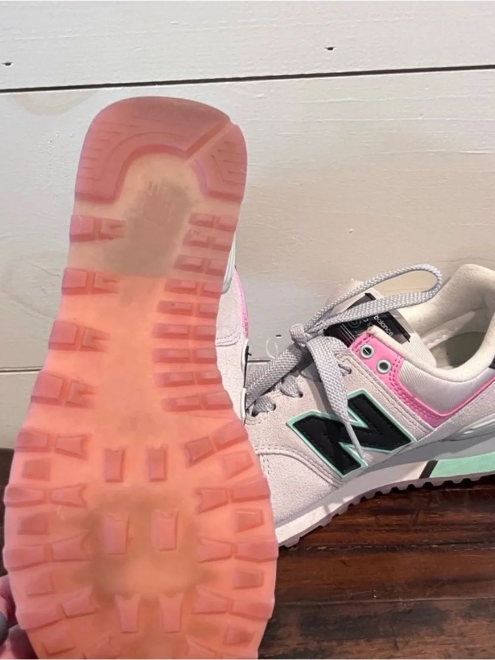 New Balance 574 - Picture 2 of 2